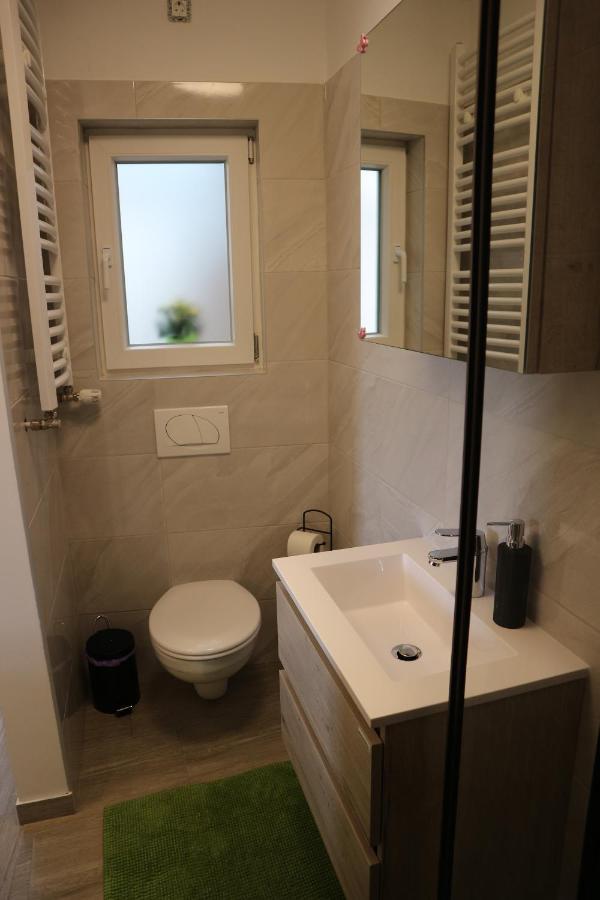 Apartments Komel I Опатія Екстер'єр фото