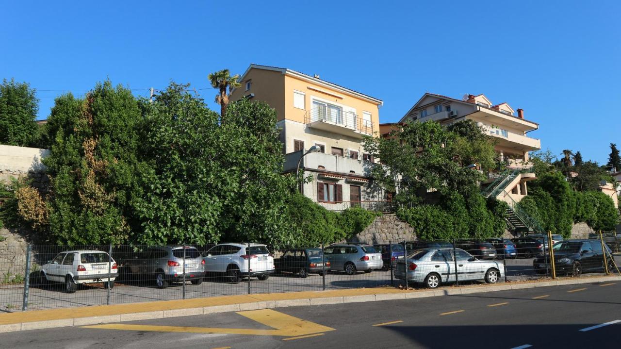 Apartments Komel I Опатія Екстер'єр фото